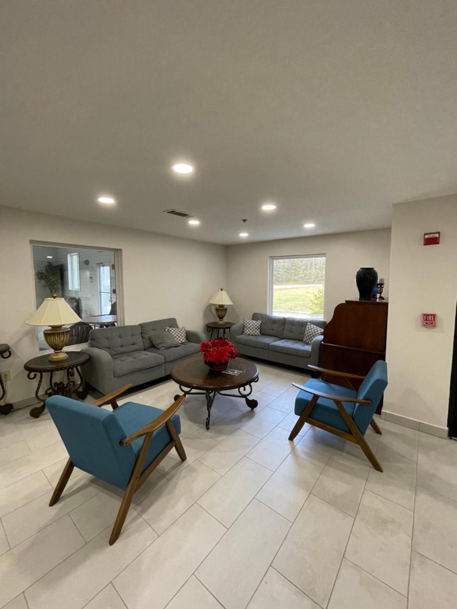 Отель Clarion Pointe-Dillard Near Blue Ridge Mountains Экстерьер фото