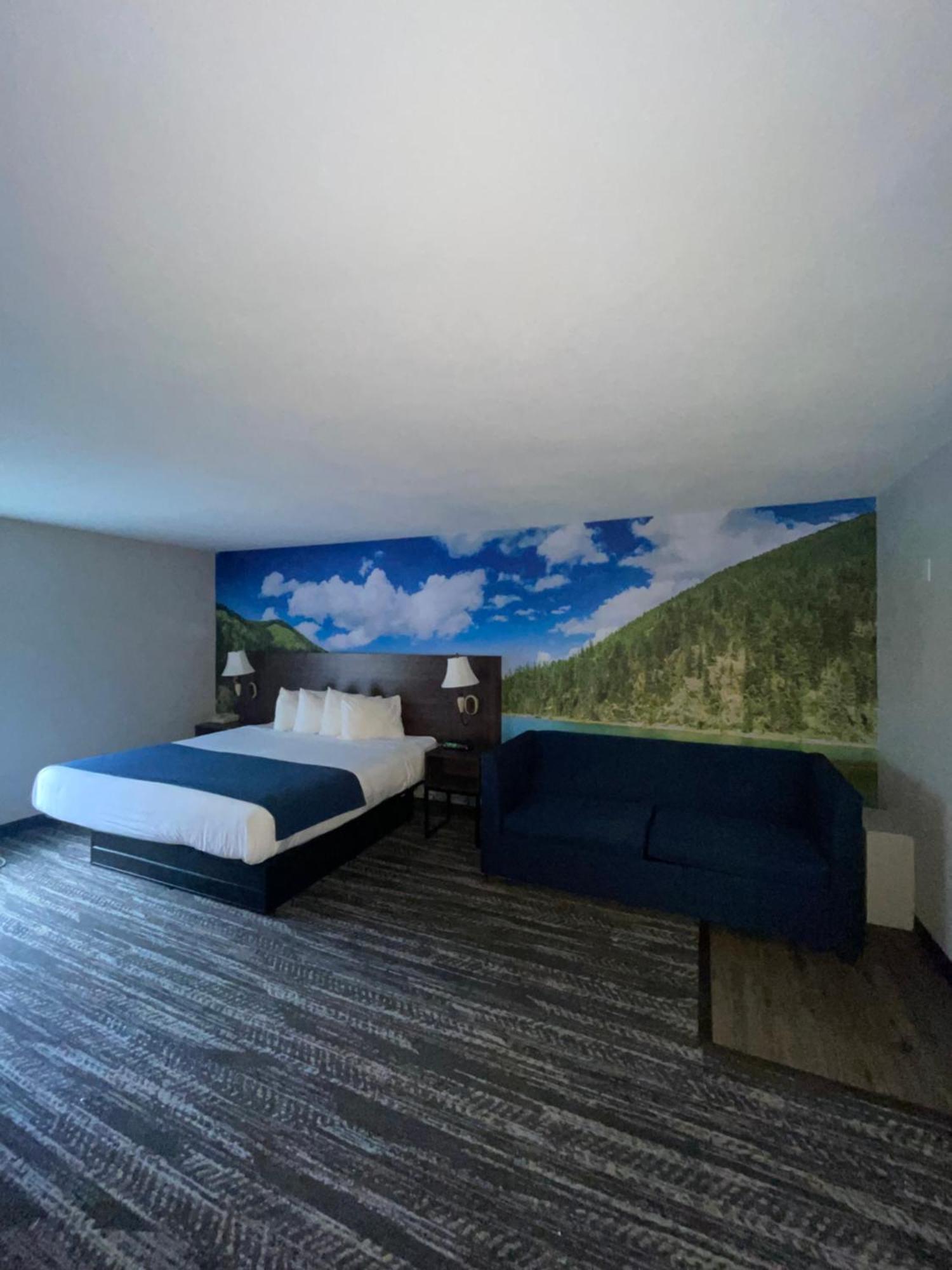 Отель Clarion Pointe-Dillard Near Blue Ridge Mountains Экстерьер фото
