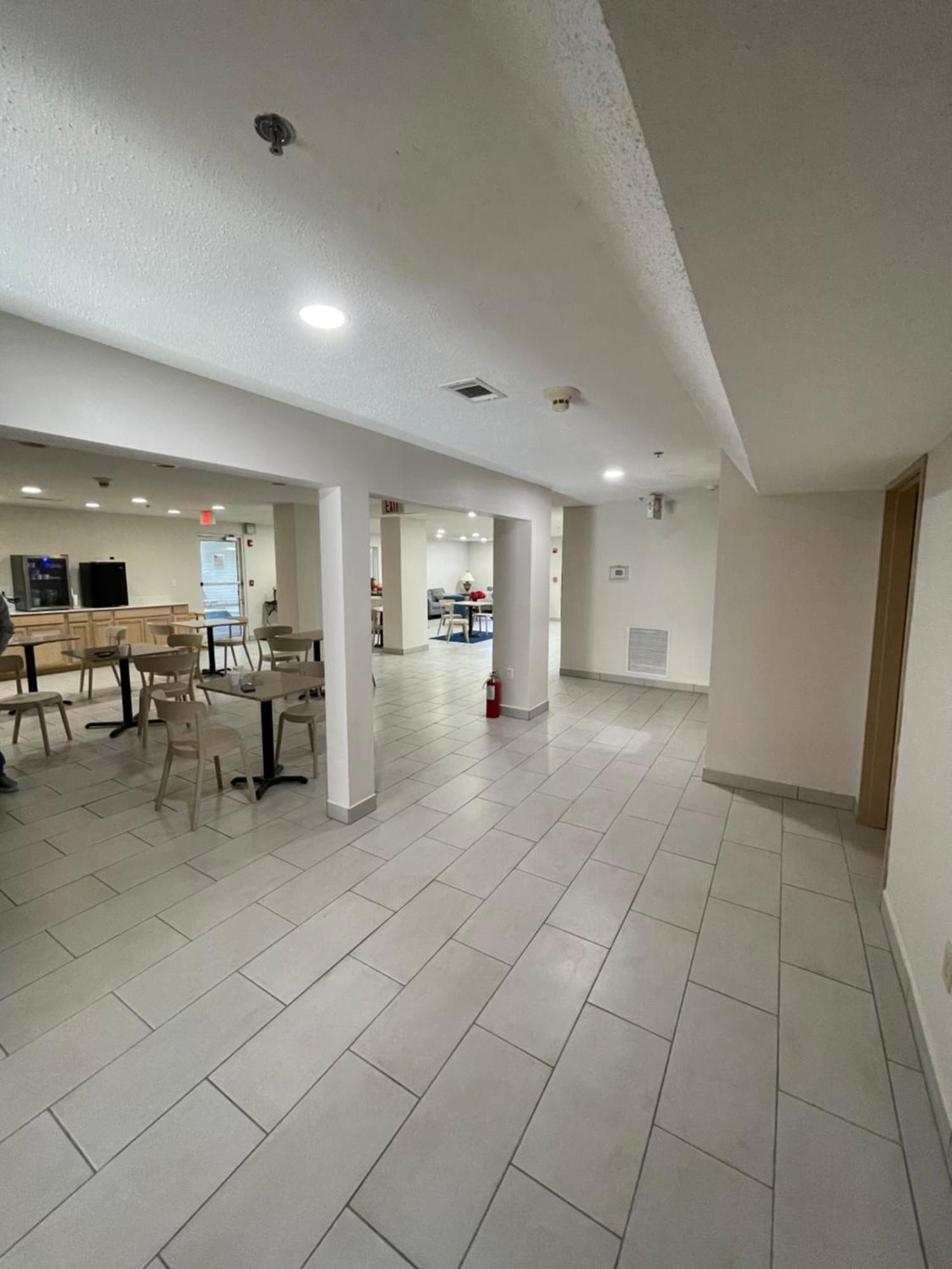 Отель Clarion Pointe-Dillard Near Blue Ridge Mountains Экстерьер фото